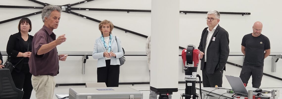 Precyzja i współpraca – naukowe spotkanie na Świętokrzyskim Kampusie Laboratoryjnym GUM